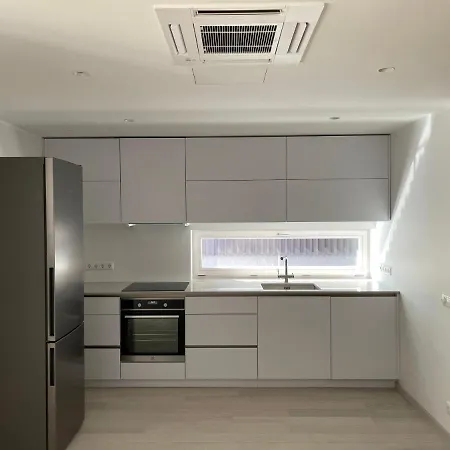 New! Two-bedroom With Large Terrace Korter